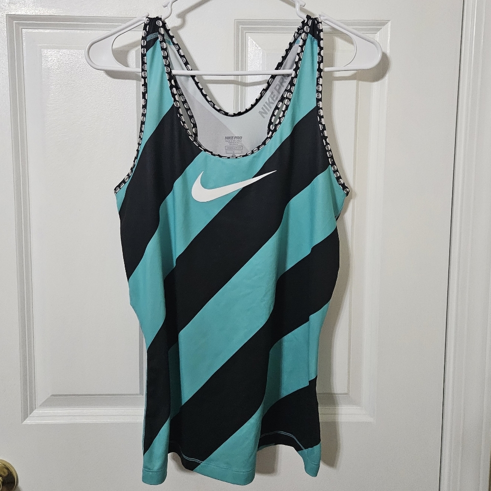 Nike pro diagonal striped tank top
